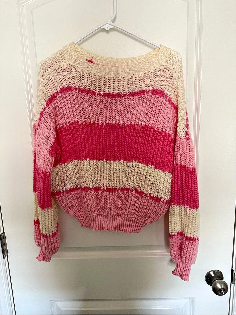 SHEIN Color Block Sweater in Pink & Cream Size Medium Like New